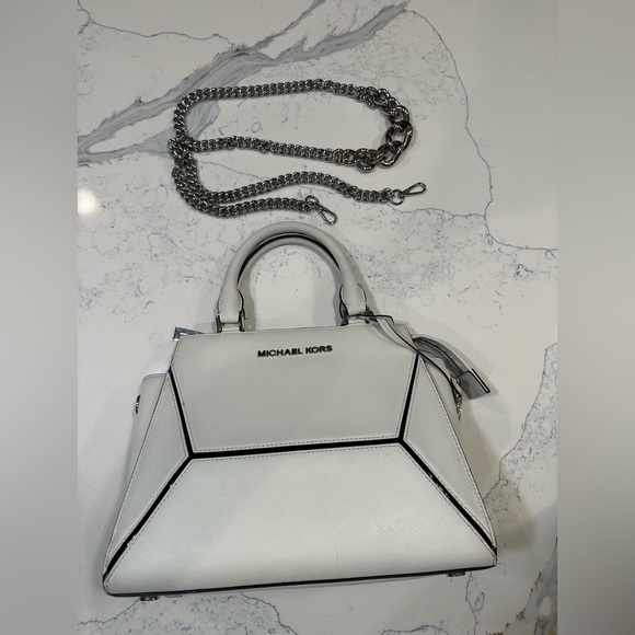 Michael Kors  Prism Bag - Picture 12 of 12